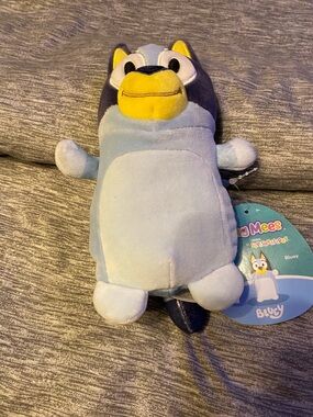 Hug Mees by Squishmallow Bluey NWT
